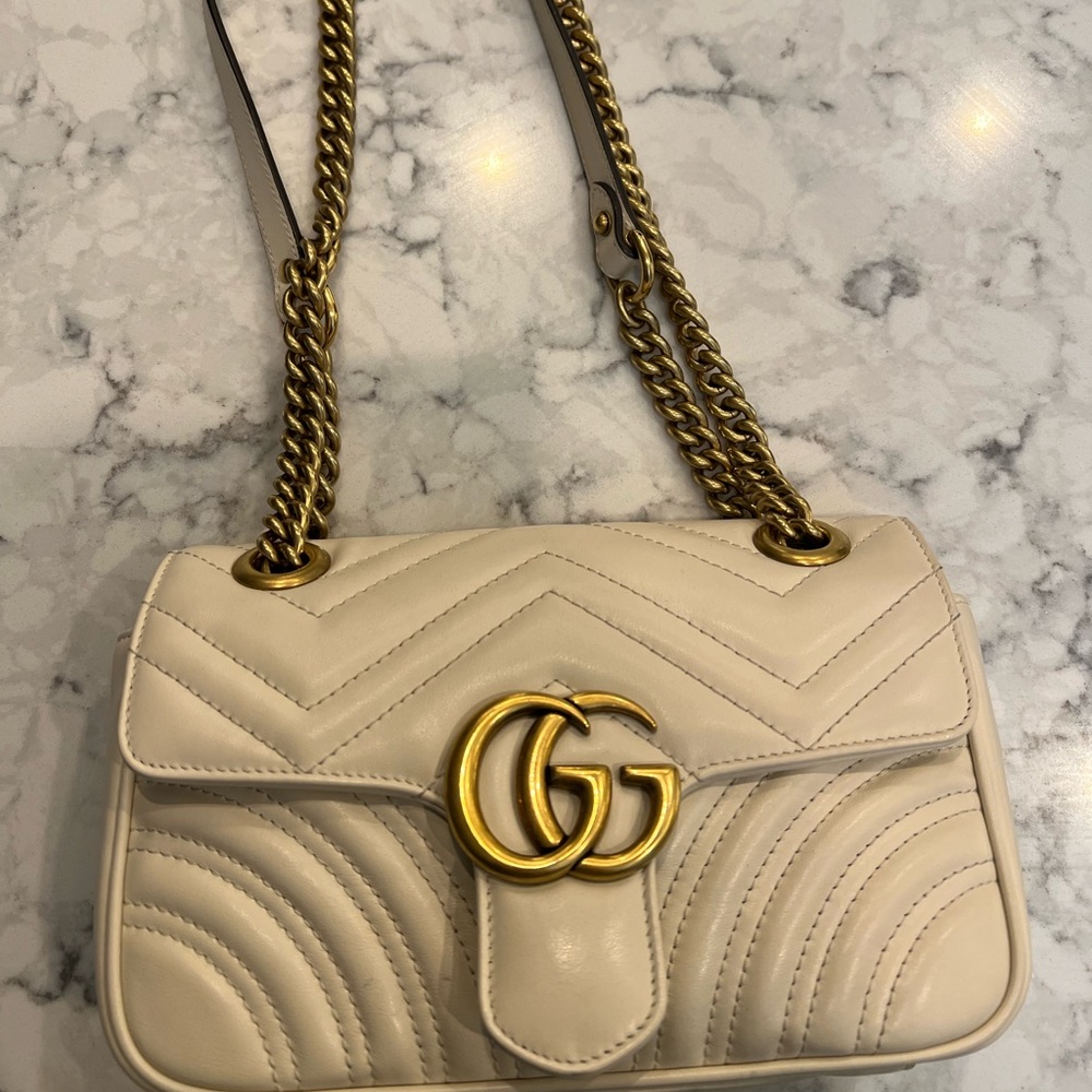 Gucci gg marmont shoulder bag mini